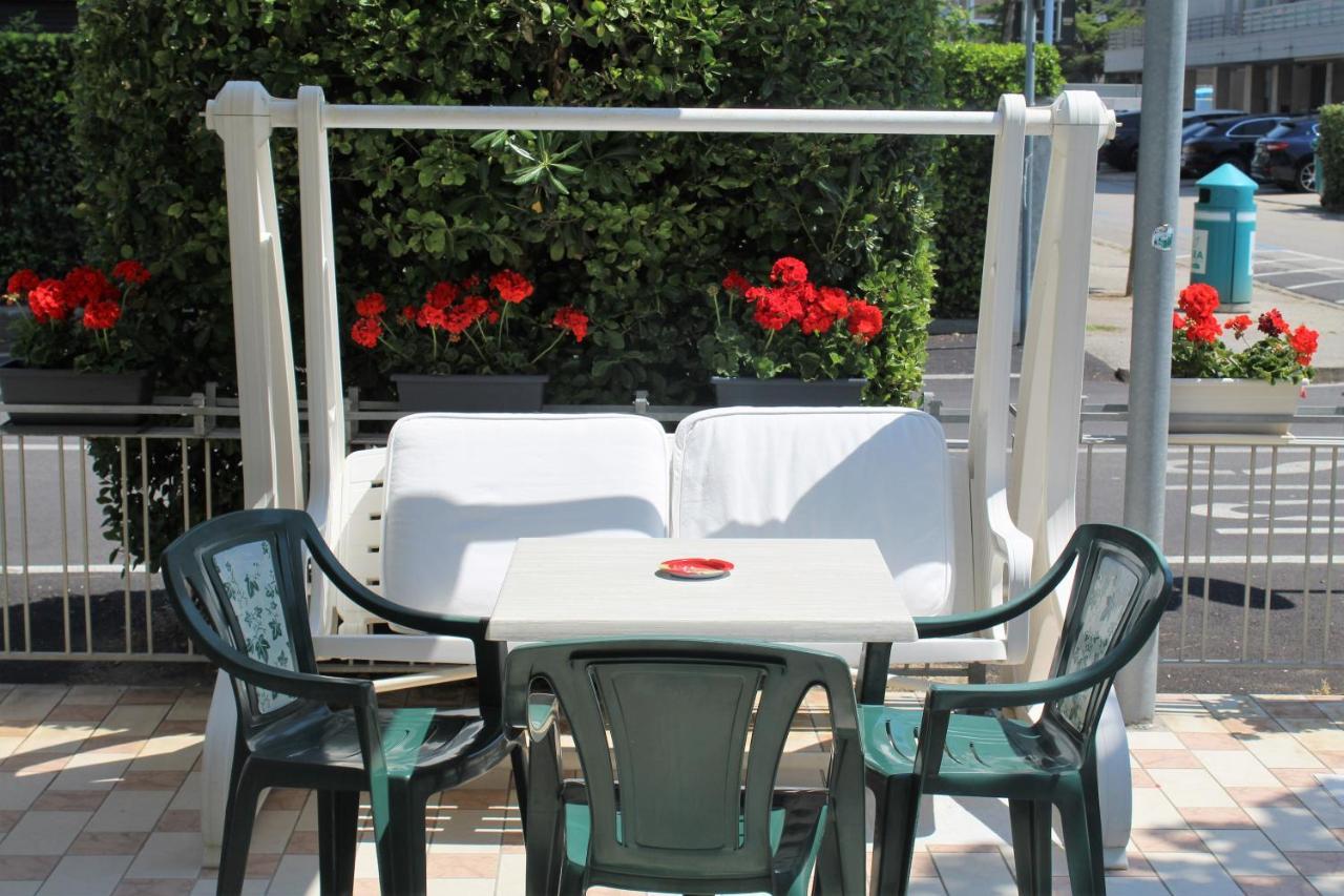 Hotel Palme Park & Beach Included Lido di Jesolo Kültér fotó