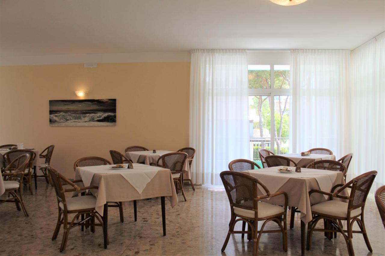 Hotel Palme Park & Beach Included Lido di Jesolo Kültér fotó