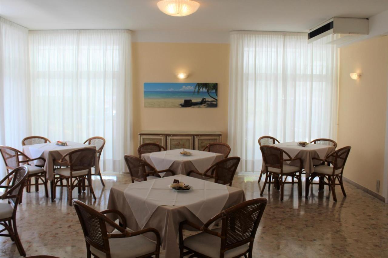 Hotel Palme Park & Beach Included Lido di Jesolo Kültér fotó